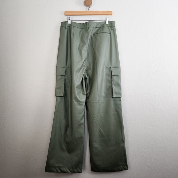 NWT Steve Madden Green Faux Leather Wide Leg Cargo Pant Utility L Vegan - Picture 6 of 9